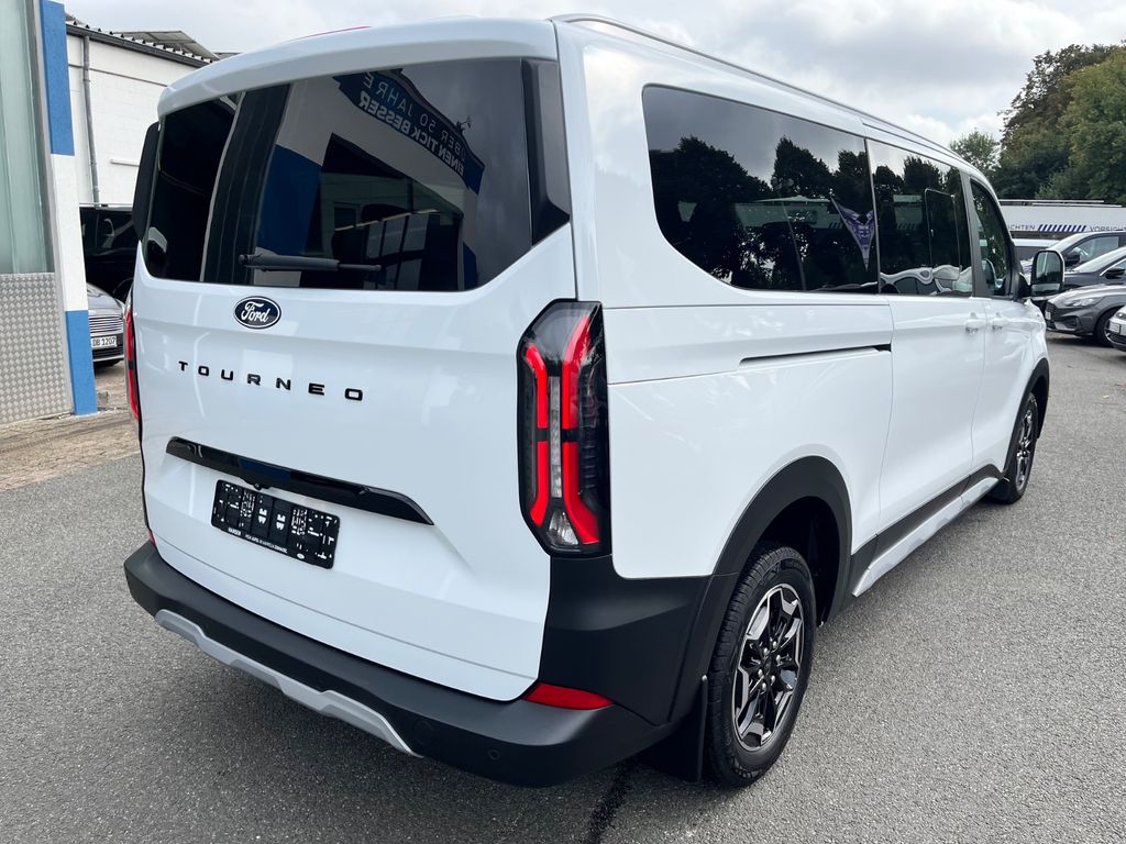 Ford Tourneo Custom 2025