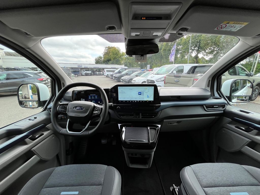 Ford Tourneo Custom 2025