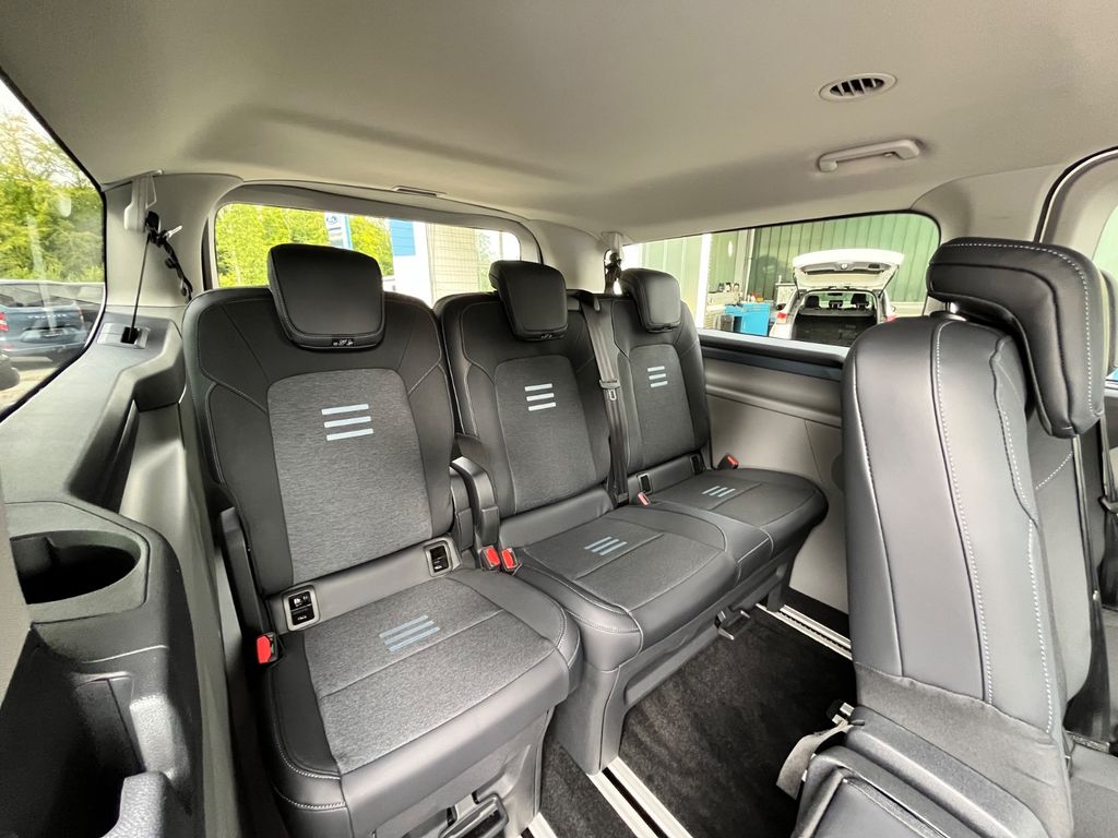 Ford Tourneo Custom 2025