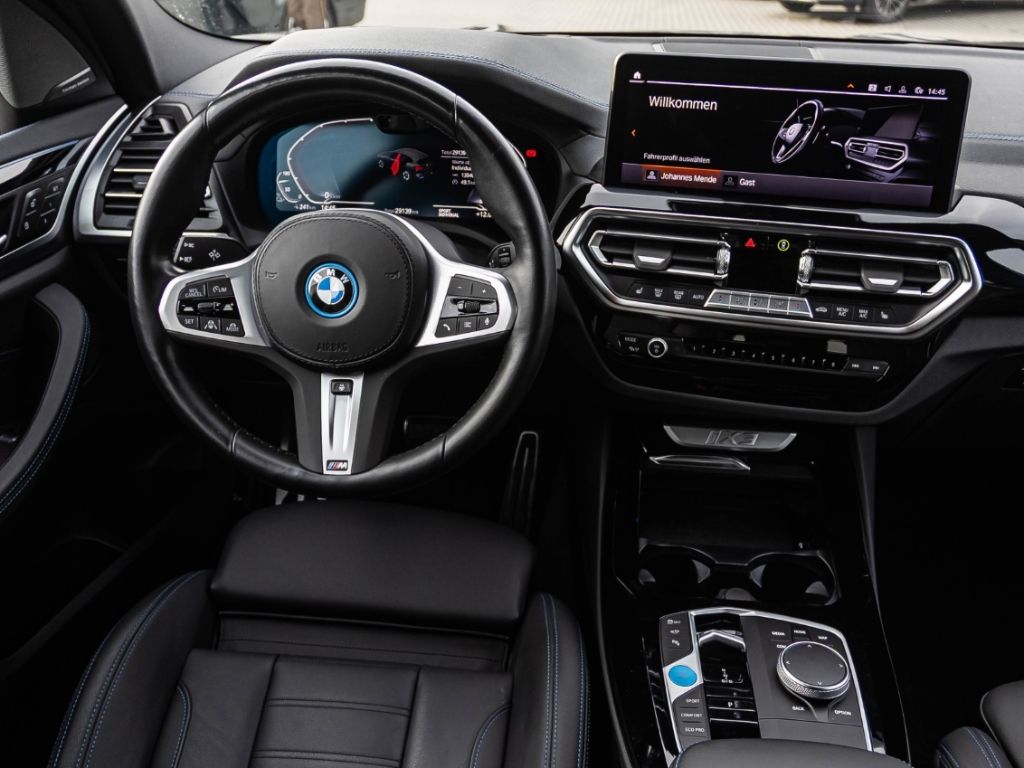 BMW iX3 2023