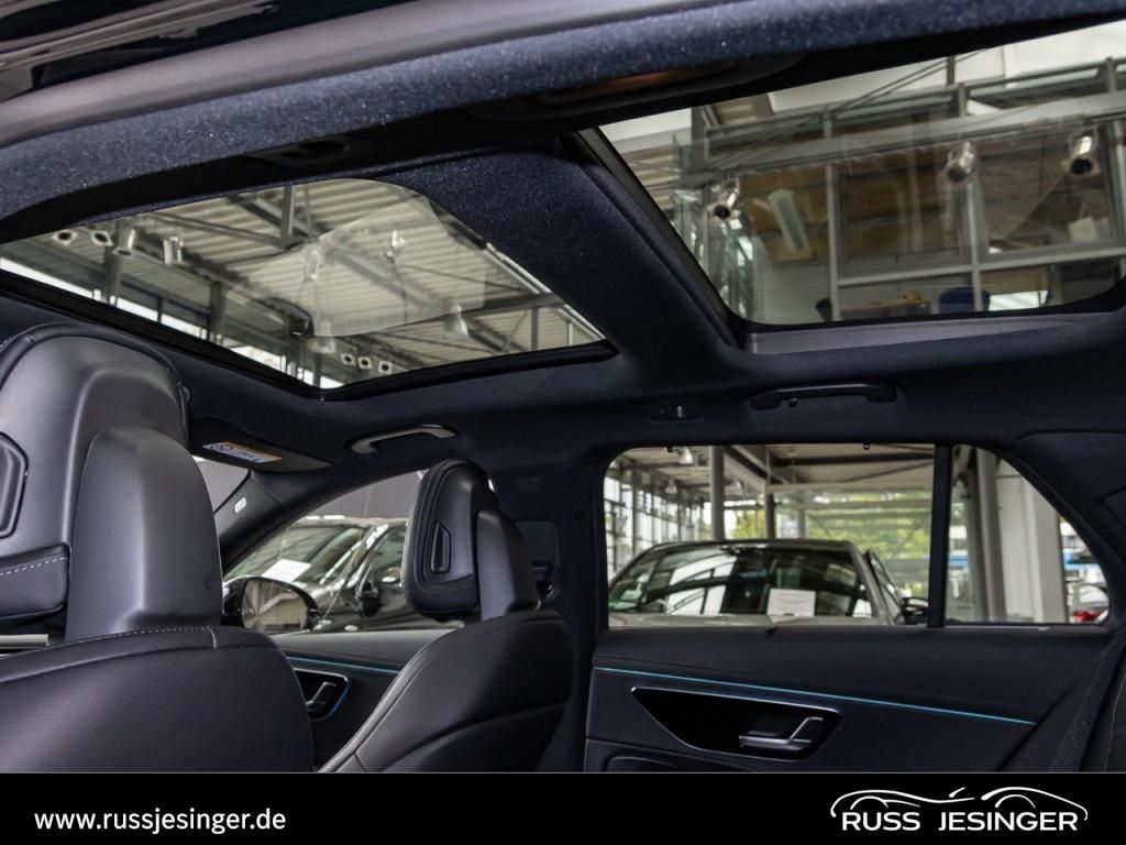 Mercedes-Benz E 300 2025