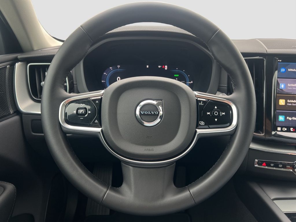 Volvo XC60 2025