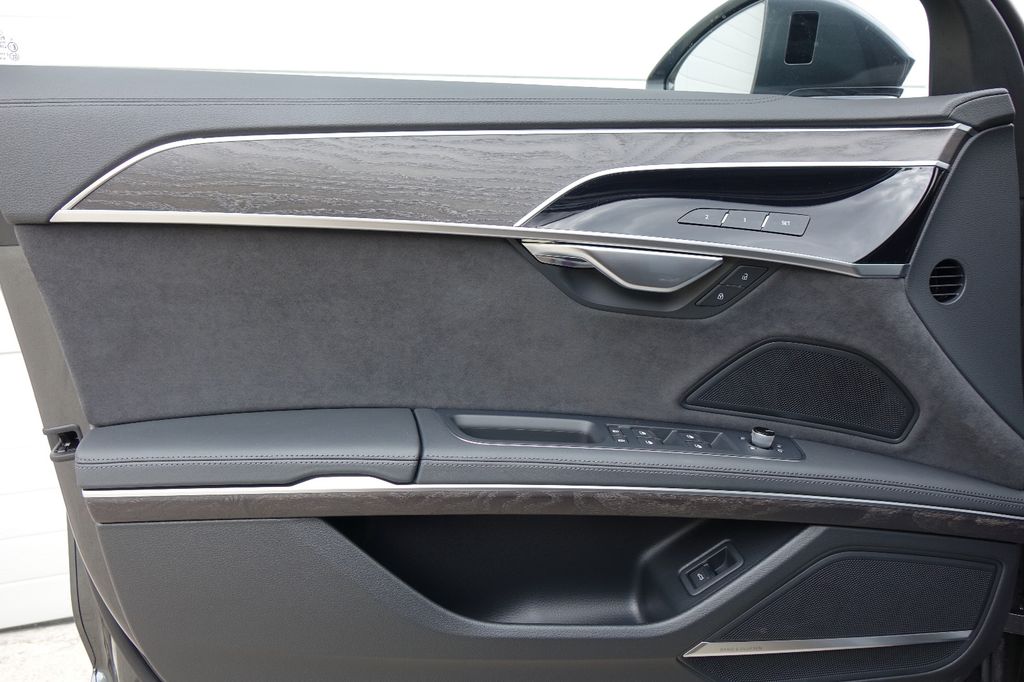 Audi A8 2023