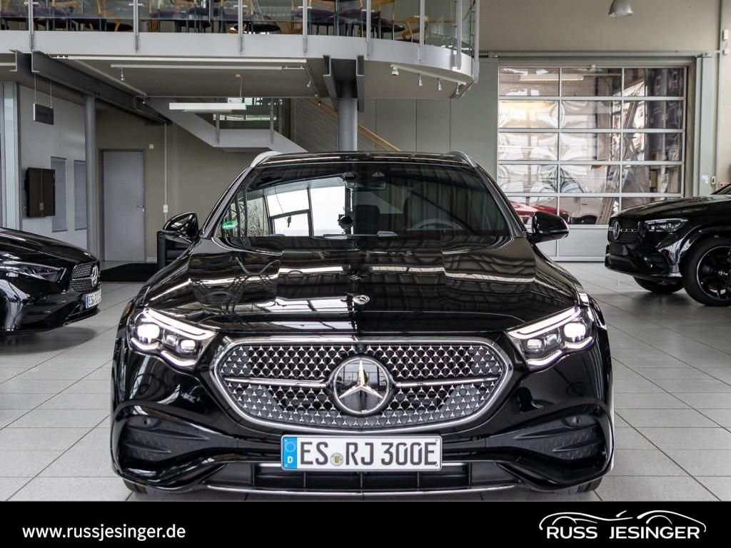 Mercedes-Benz E 300 2025