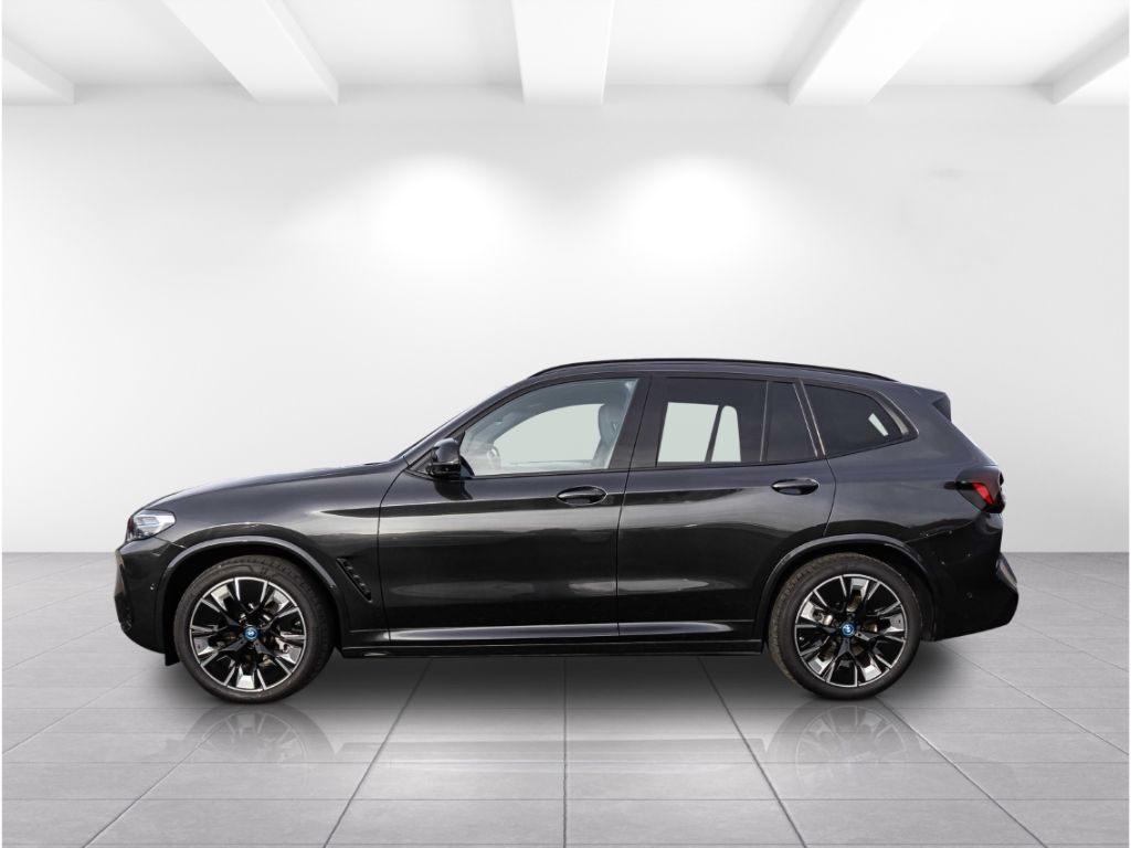 BMW iX3 2023
