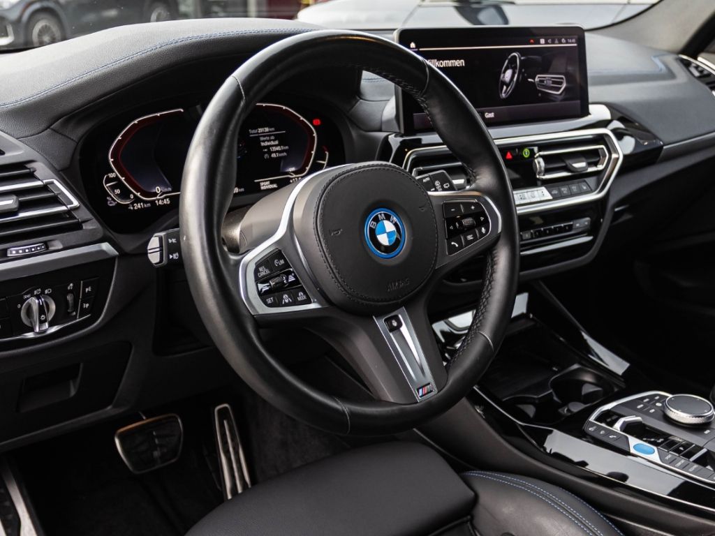 BMW iX3 2023