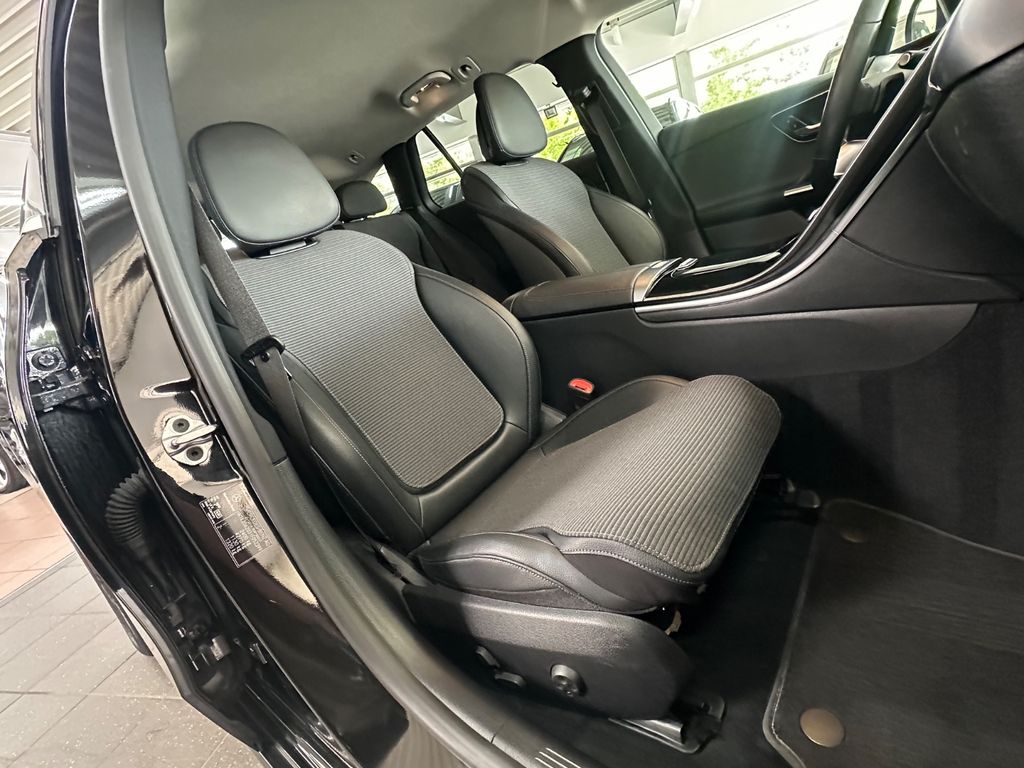 Mercedes-Benz C 200 2022