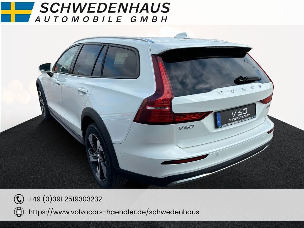 Volvo V60 2025