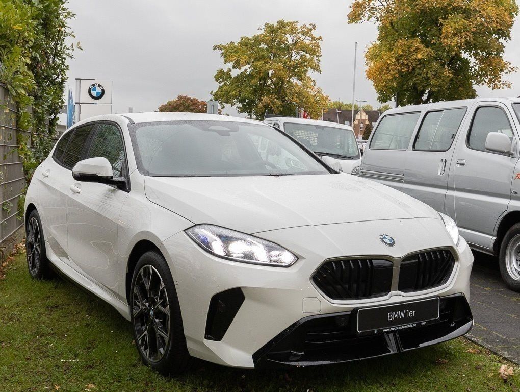 BMW 118 2025