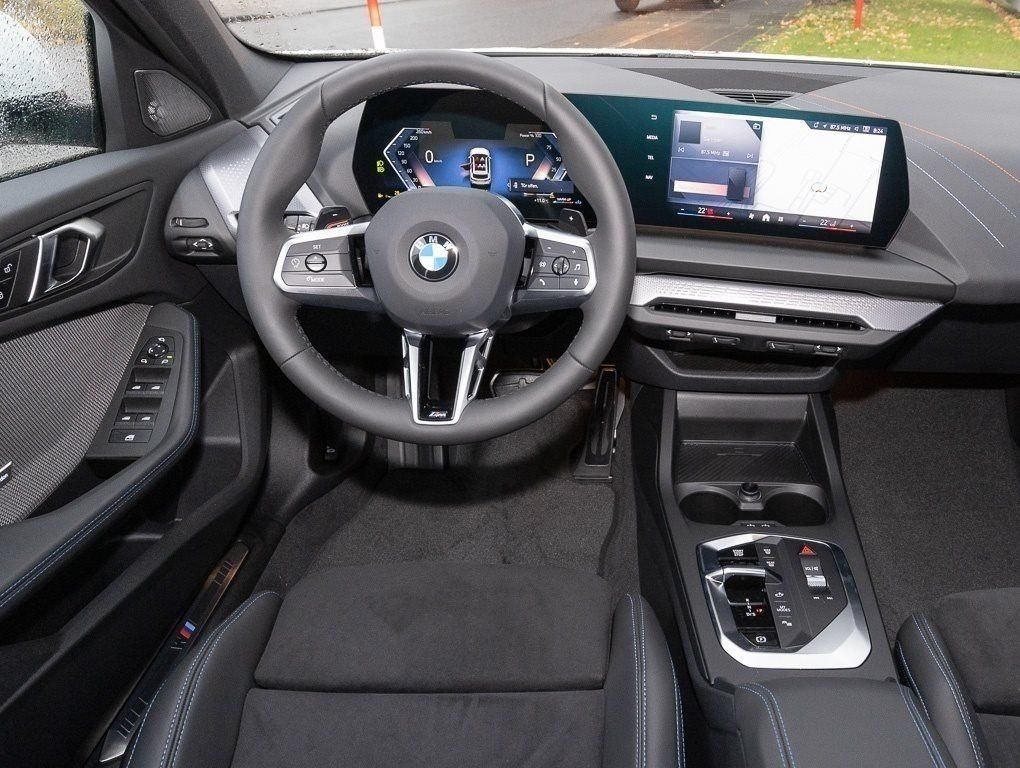 BMW 118 2025