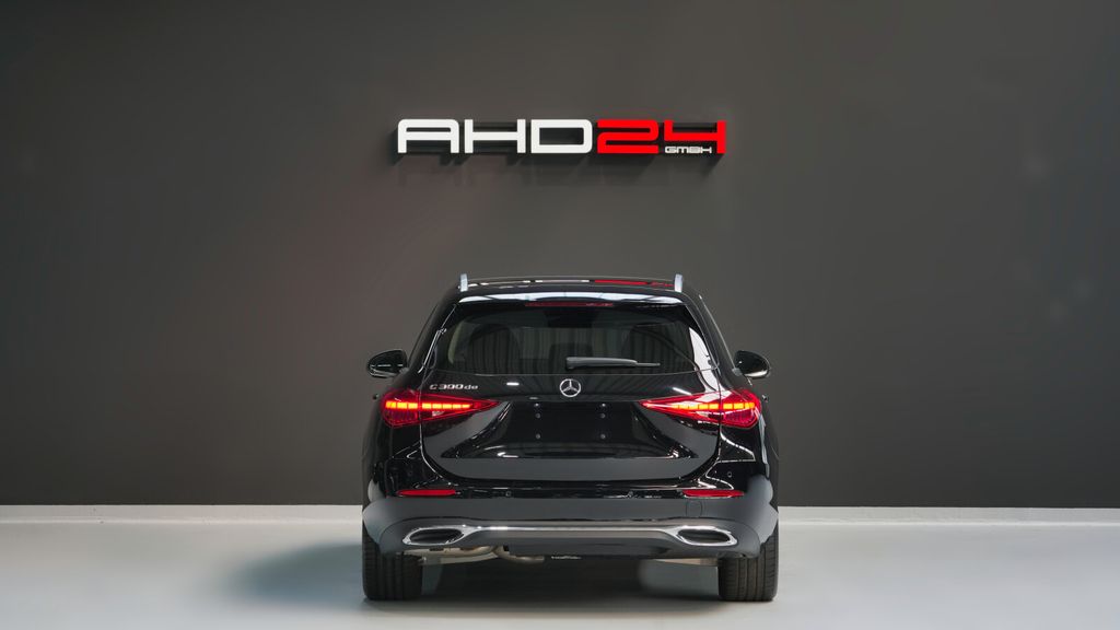 Mercedes-Benz C 300 2025