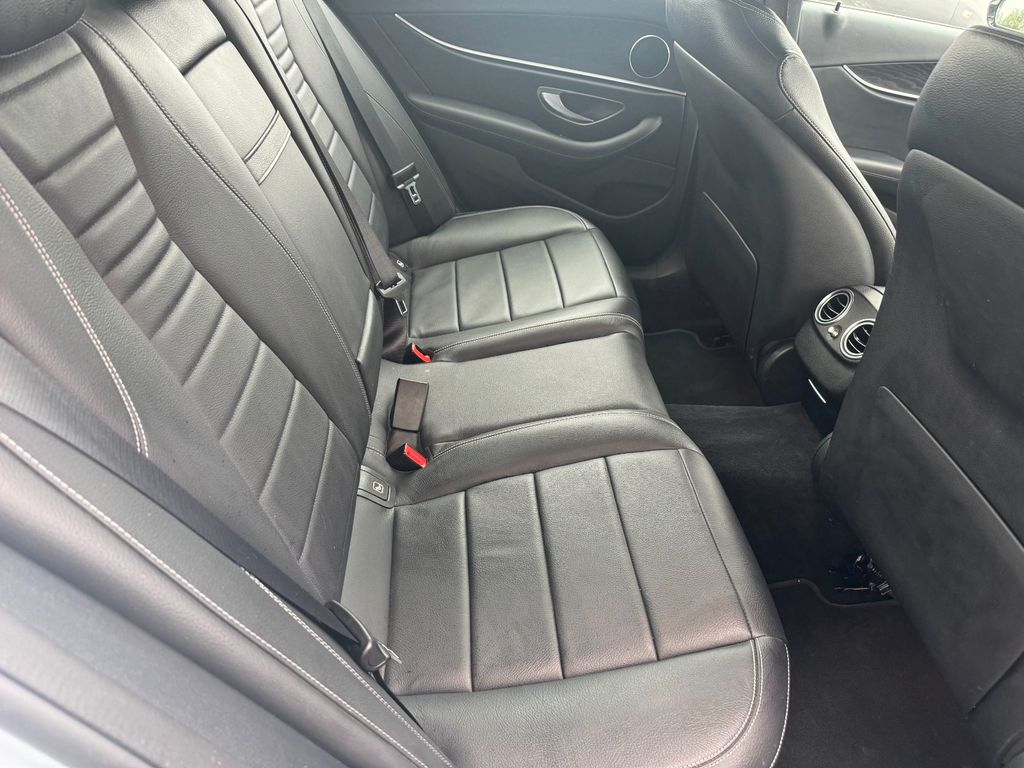 Mercedes-Benz E 200 2021