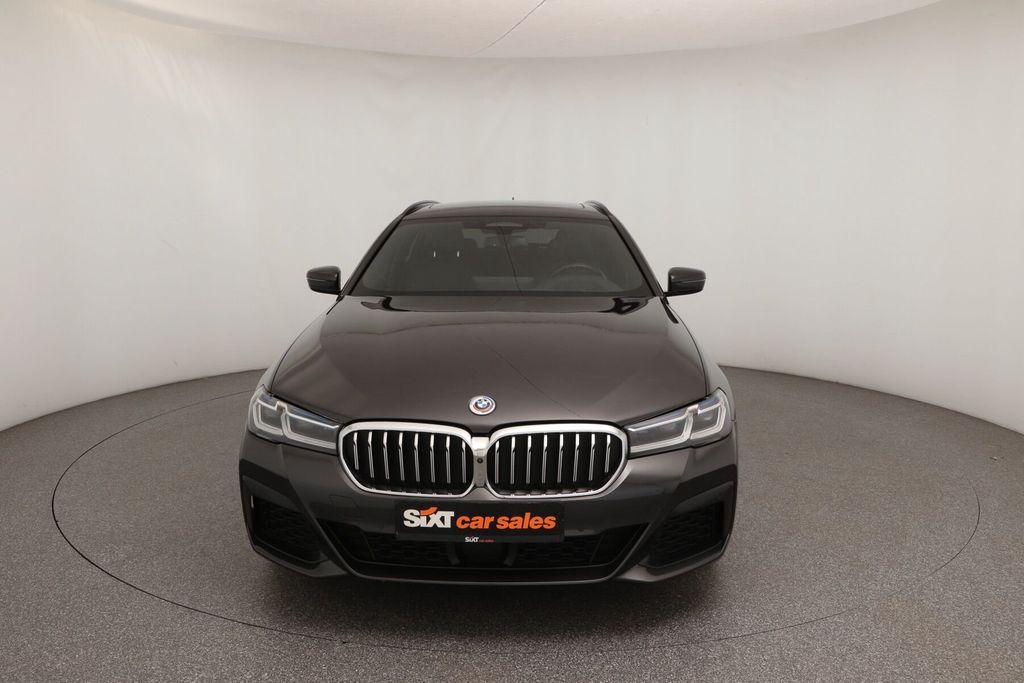 BMW 530 2023