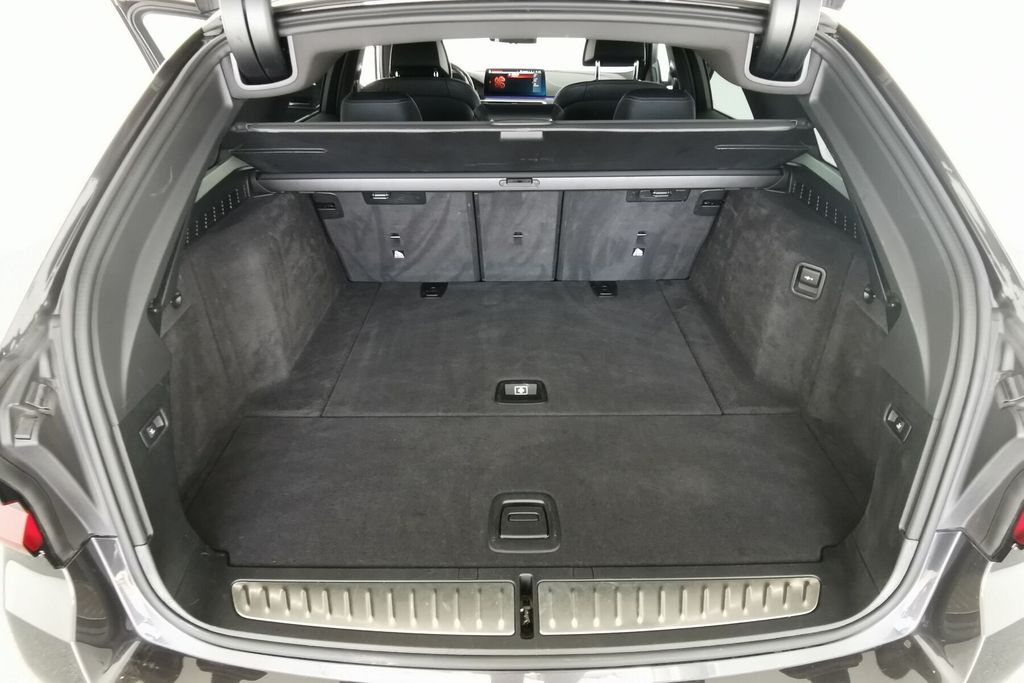 BMW 530 2023