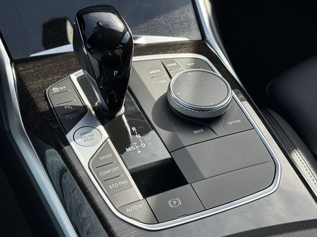 BMW 318 2022