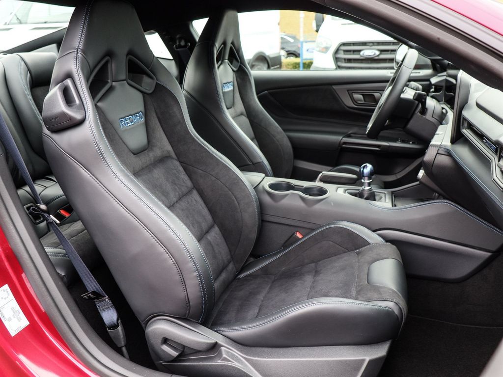 Ford Mustang 2025