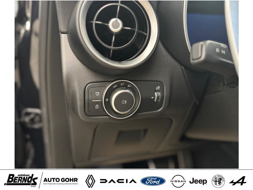 Alfa Romeo Stelvio 2023