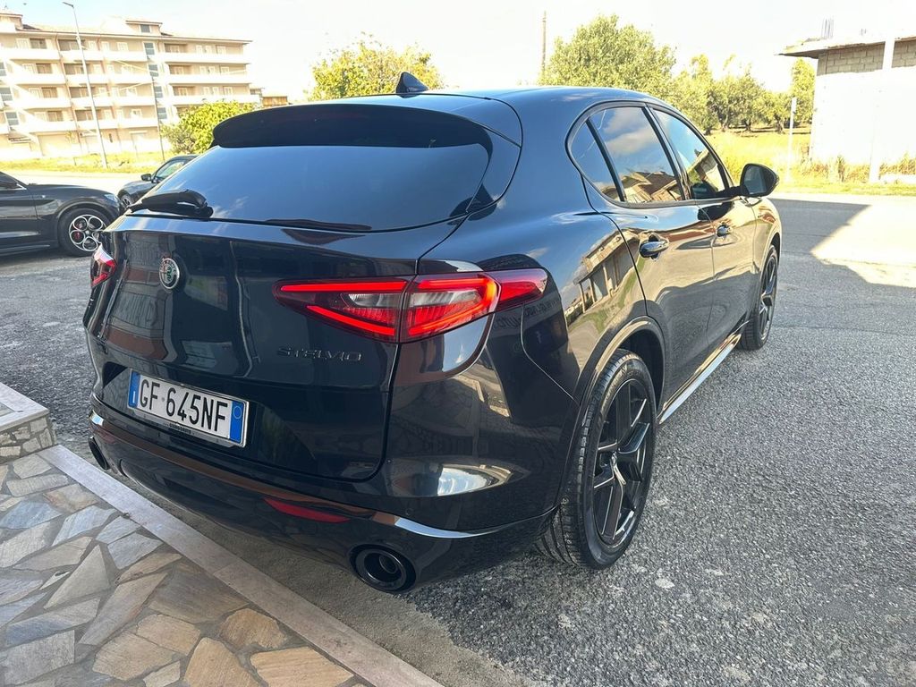 Alfa Romeo Stelvio 2021