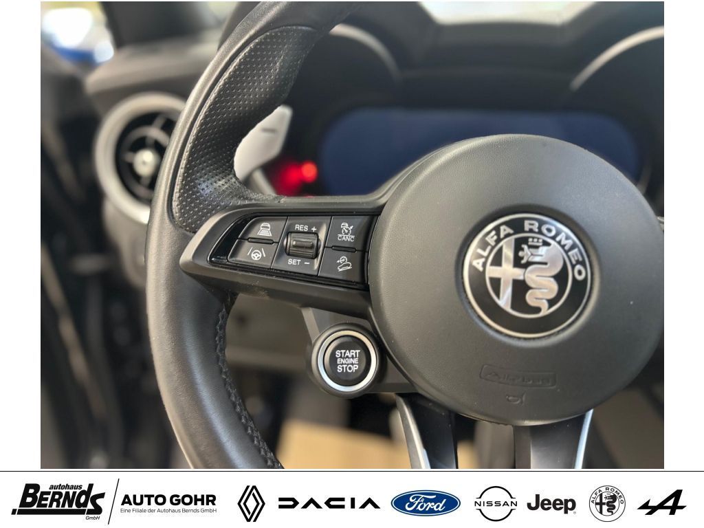 Alfa Romeo Stelvio 2023