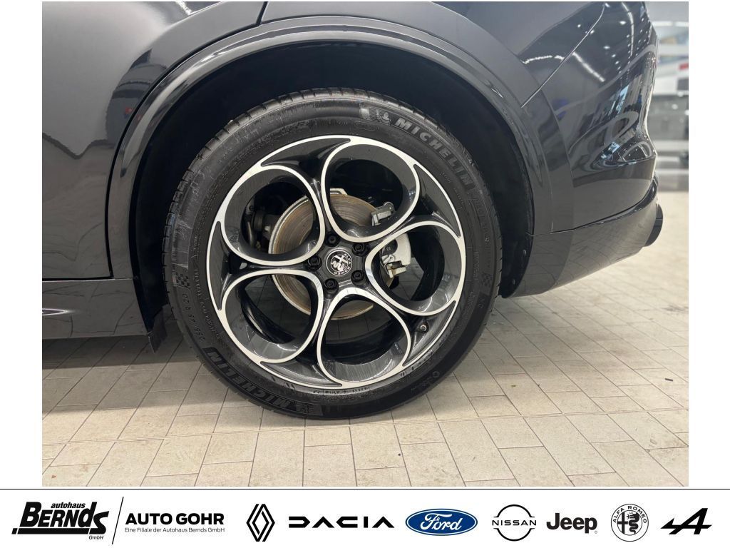 Alfa Romeo Stelvio 2023