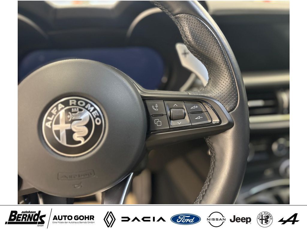 Alfa Romeo Stelvio 2023