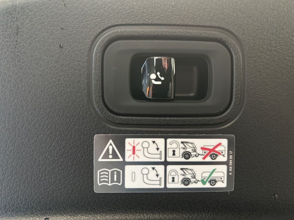 Mercedes-Benz CLE 300 2025