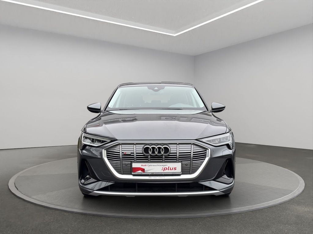 Audi e-tron 2022