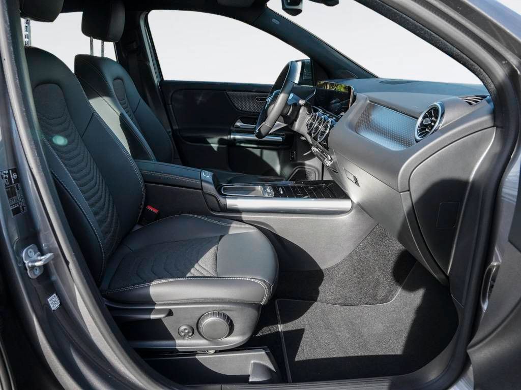 Mercedes-Benz GLA 180 2024