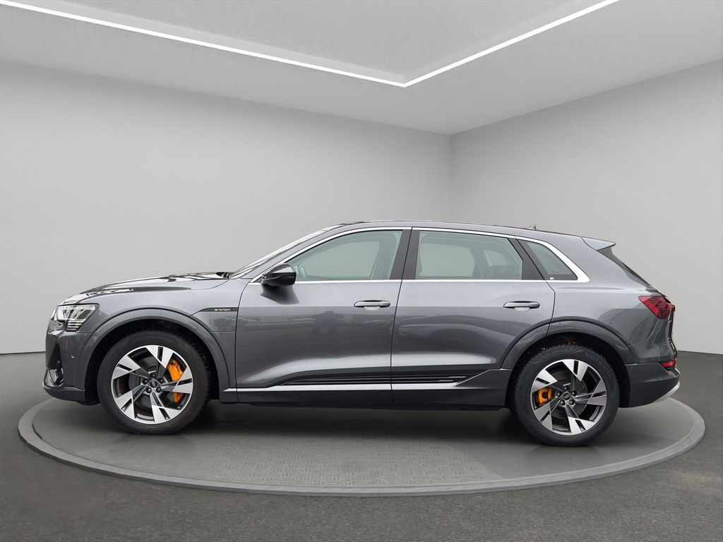 Audi e-tron 2022