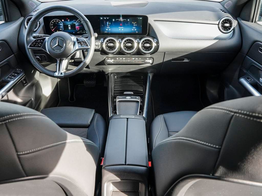 Mercedes-Benz GLA 180 2024