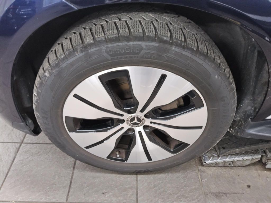 Mercedes-Benz EQC 2021