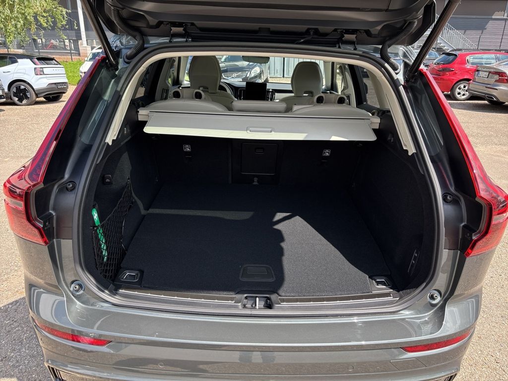 Volvo XC60 2025