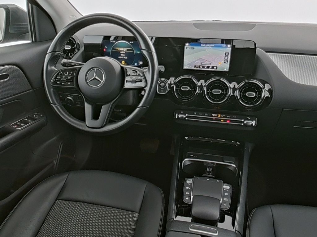 Mercedes-Benz GLA 180 2022