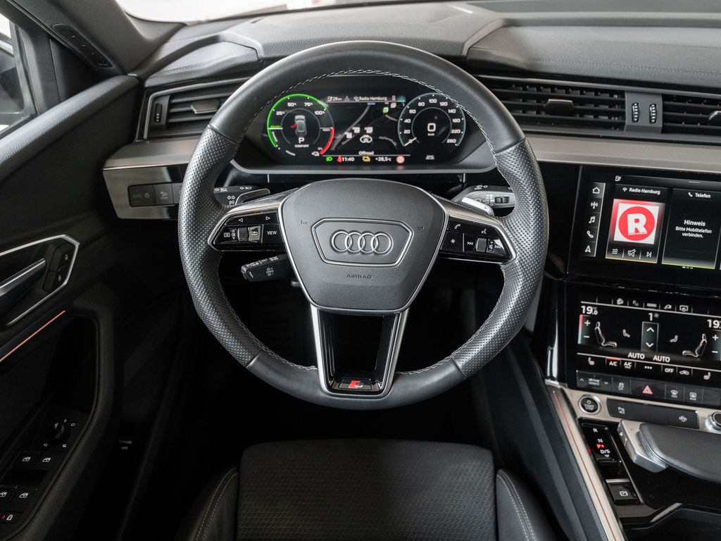 Audi e-tron 2022