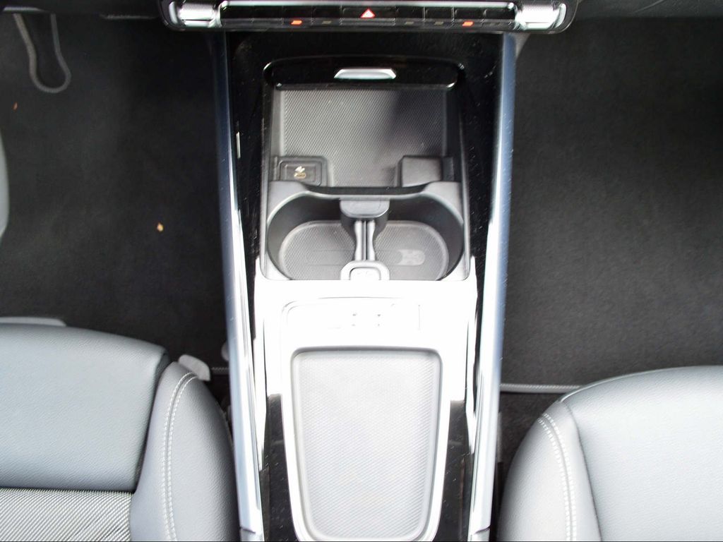 Mercedes-Benz B 250 2024