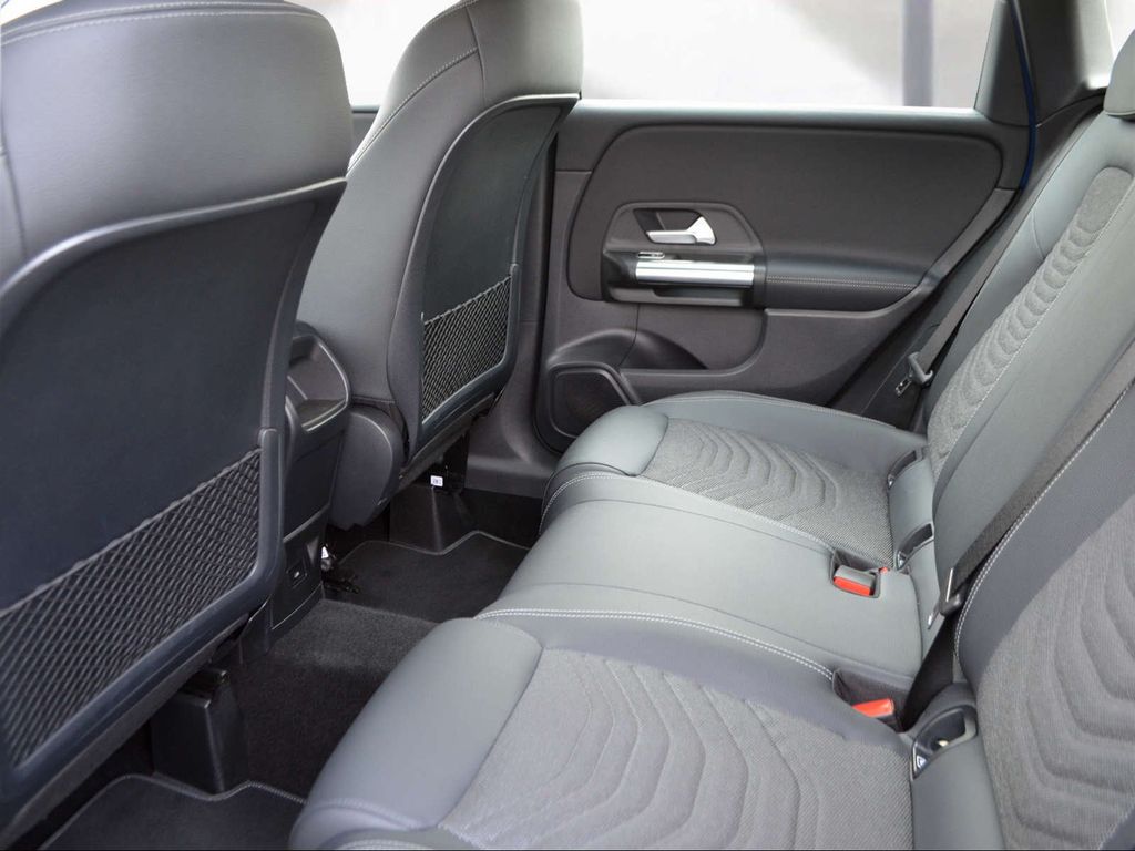 Mercedes-Benz B 250 2024