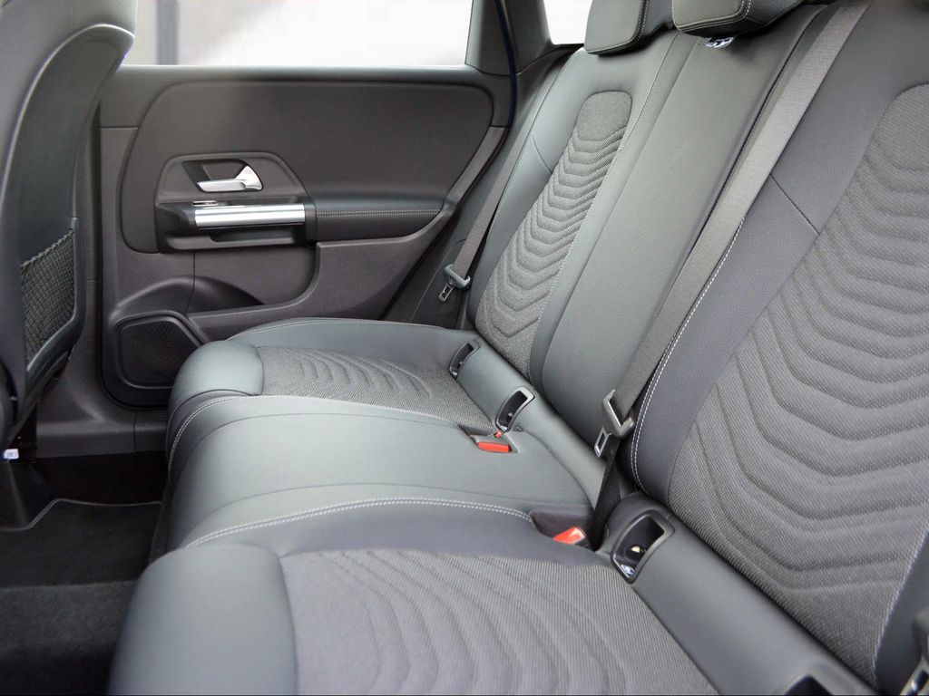 Mercedes-Benz B 250 2024