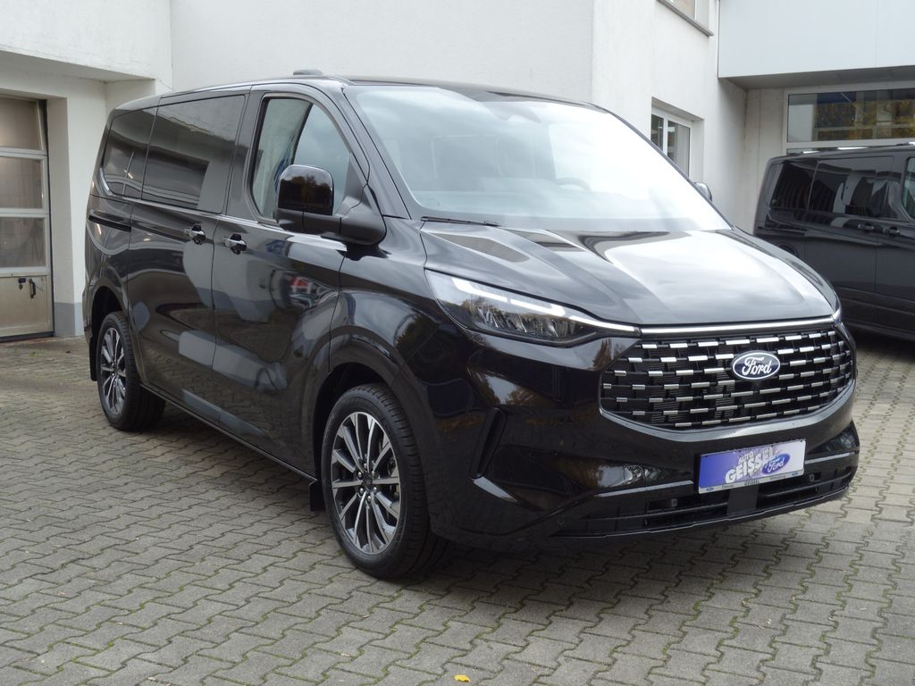 Ford Tourneo Custom 2025