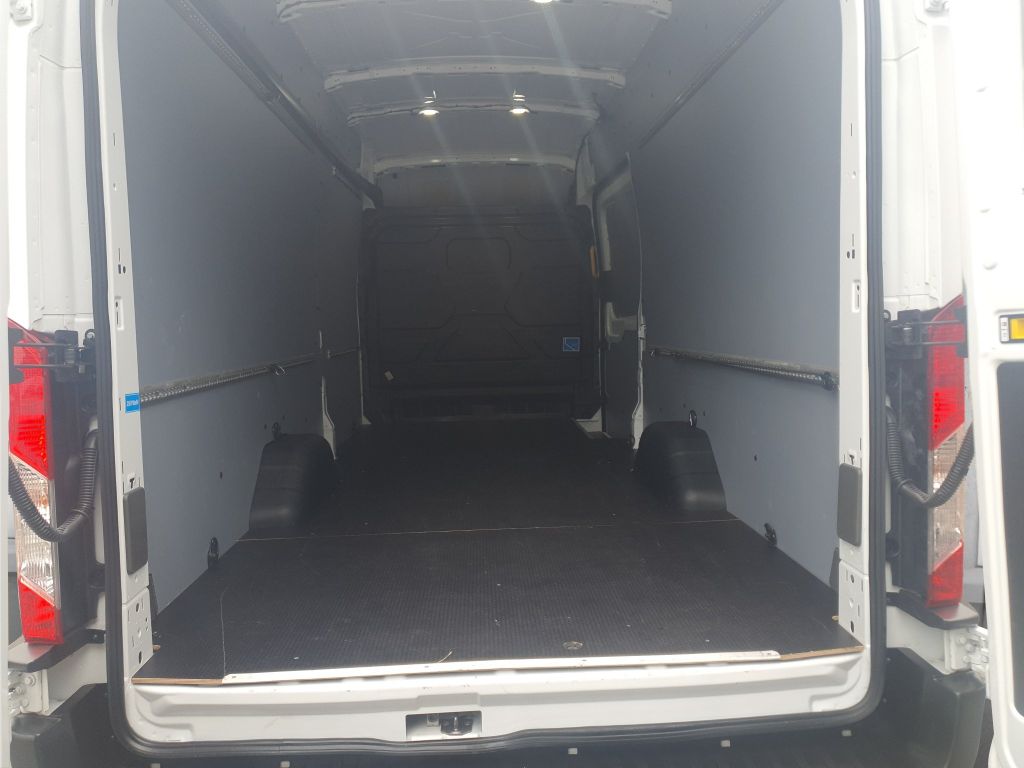 Ford Transit 2025