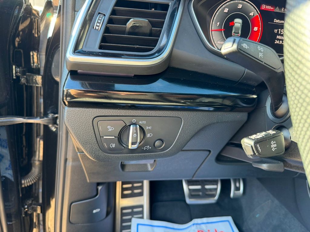 Audi SQ5 2022
