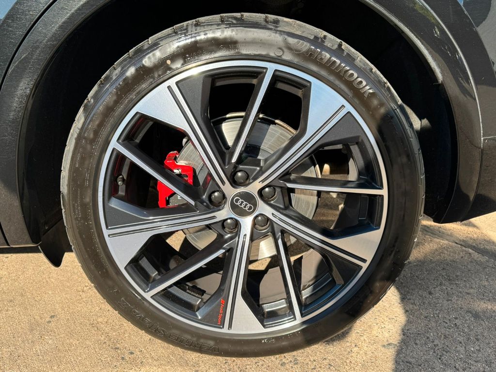 Audi SQ5 2022
