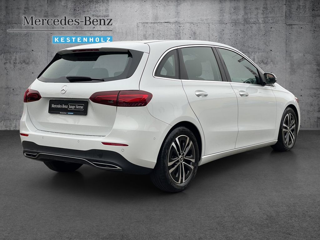 Mercedes-Benz B 220 2023