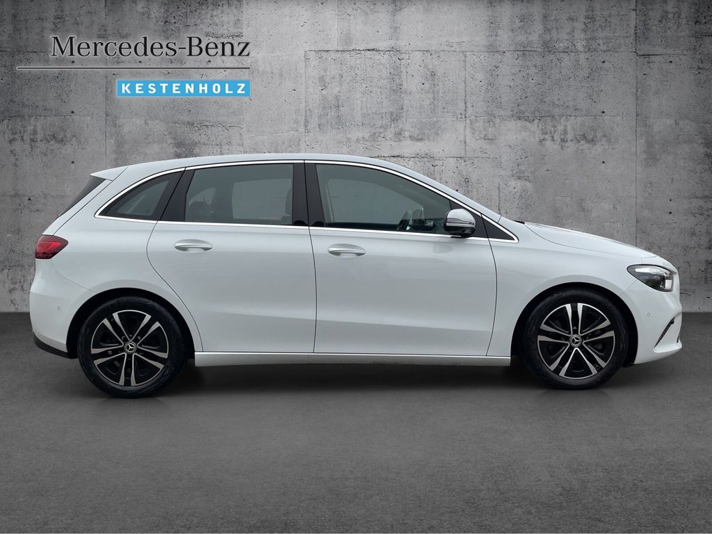 Mercedes-Benz B 220 2023