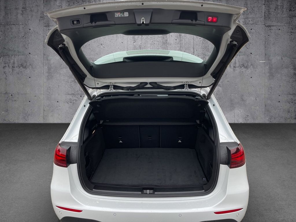 Mercedes-Benz B 220 2023