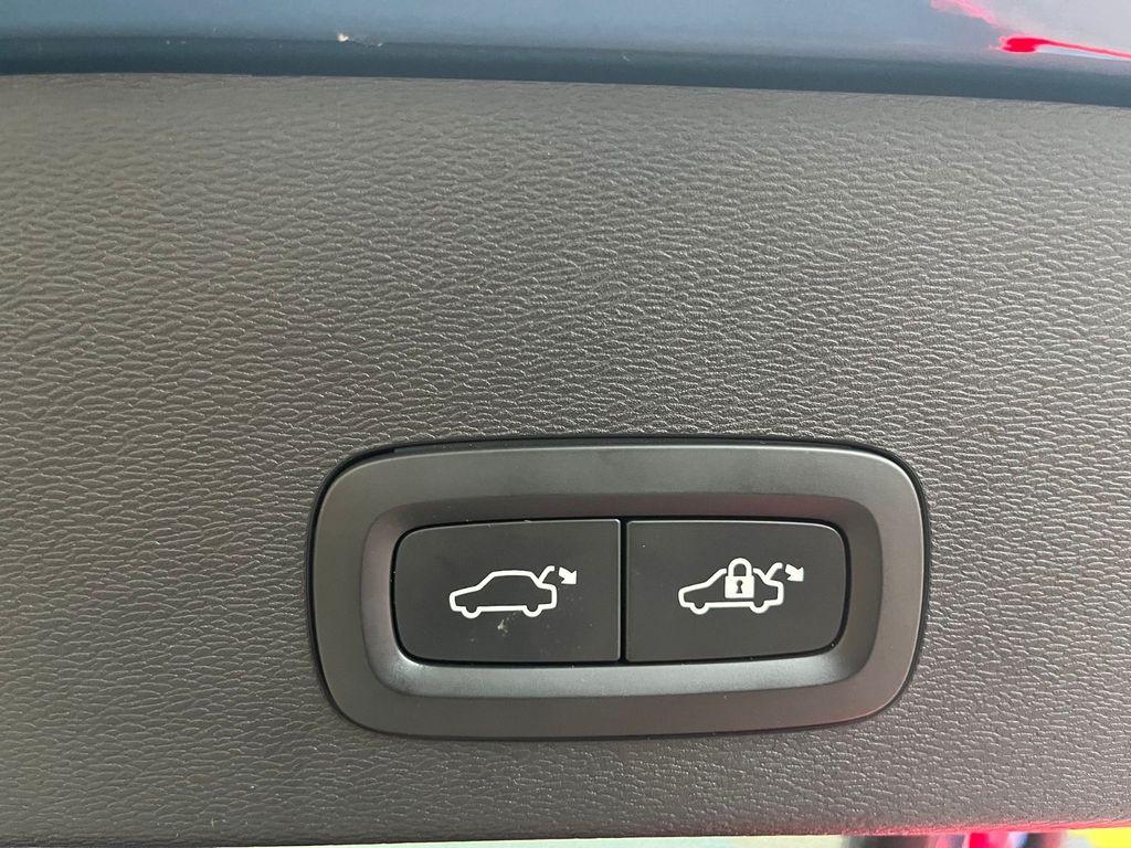 Volvo C40 2022