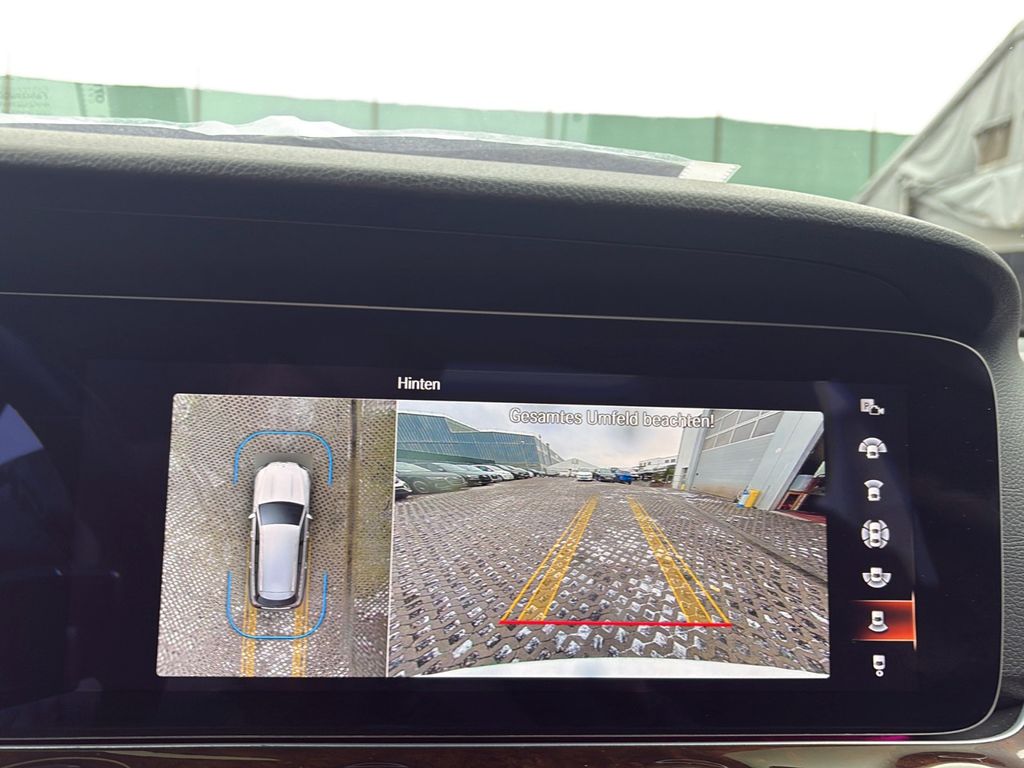 Mercedes-Benz E 300 2021