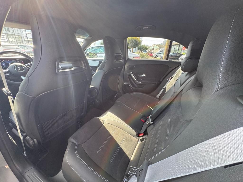 Mercedes-Benz A 180 2025