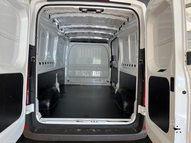 Maxus Deliver 9 2025