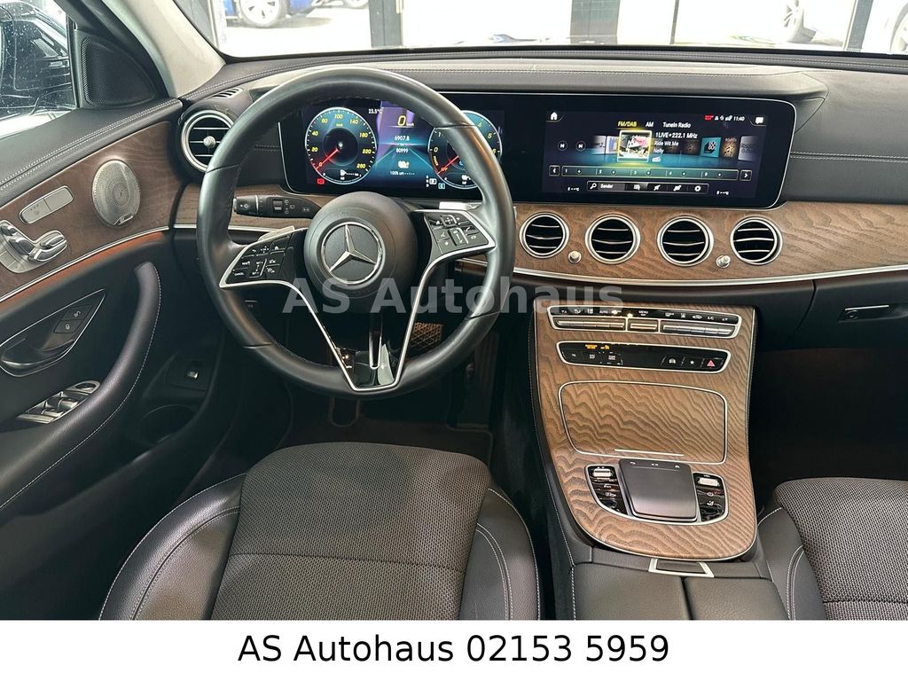 Mercedes-Benz E 300 2022