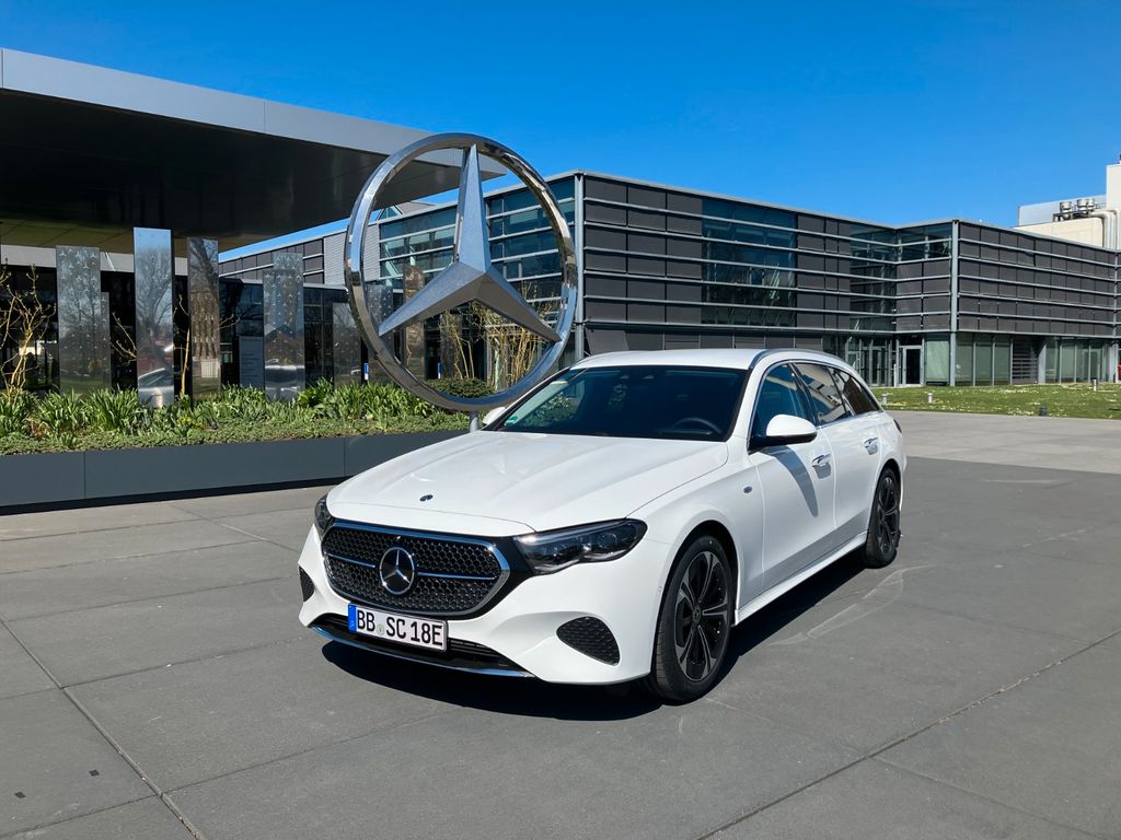 Mercedes-Benz E 300 2025